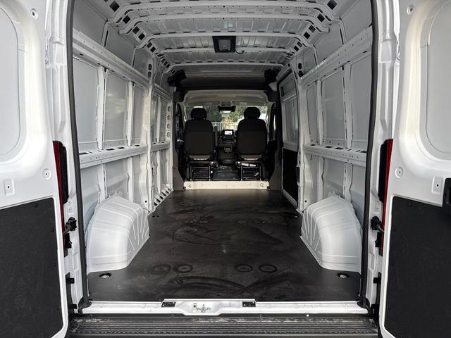 Photo of 2025 Bright White Clearcoat RAM ProMaster 2500