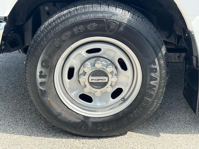 Photo of 2021 Oxford White Ford F-250