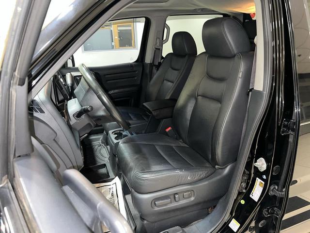 Photo of 2010 Crystal Black Pearl Honda Ridgeline