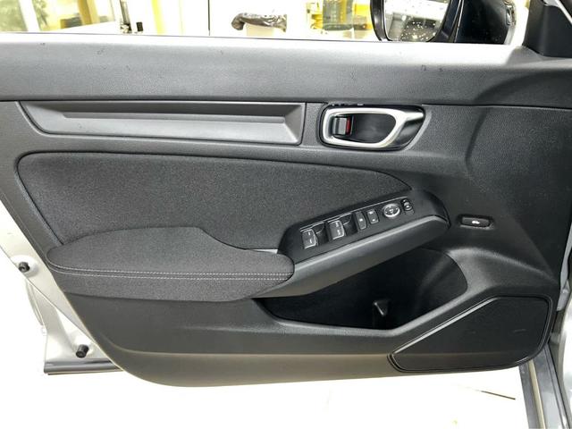 Photo of 2025 Silver Honda Civic
