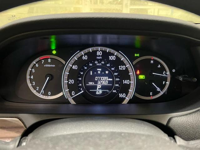 Photo of 2016 Crystal Black Pearl Honda Accord