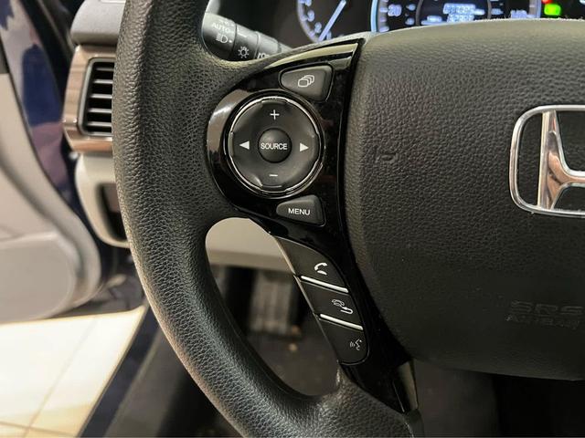 Photo of 2016 Crystal Black Pearl Honda Accord