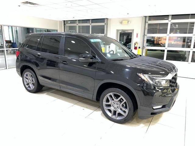 Photo of 2023 Crystal Black Pearl Honda Passport