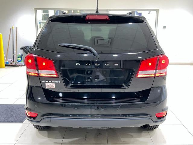 Photo of 2019 Pitch Black Clearcoat Dodge Journey