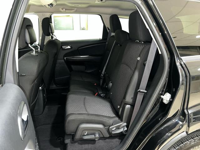 Photo of 2019 Pitch Black Clearcoat Dodge Journey
