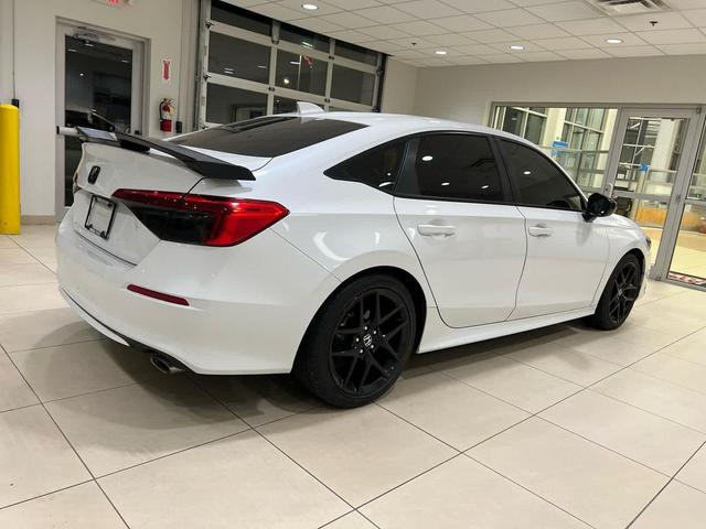 Photo of 2023 Platinum White Pearl Honda Civic