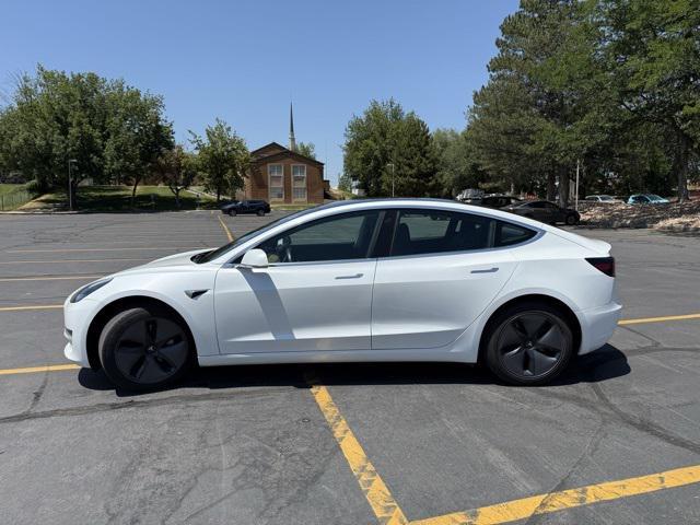 Photo of 2019 Pearl White Multi-Coat Tesla Model 3