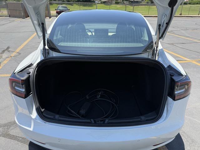 Photo of 2019 Pearl White Multi-Coat Tesla Model 3