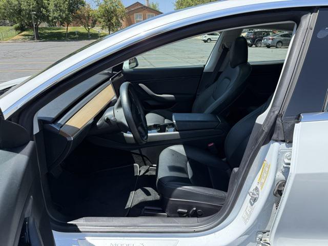 Photo of 2019 Pearl White Multi-Coat Tesla Model 3