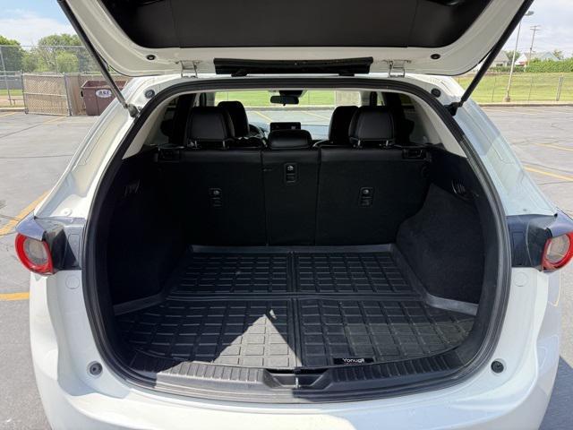 Photo of 2021 Snowflake White Pearl Mica Mazda CX-5