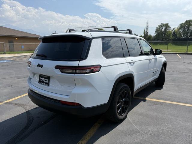 Photo of 2024 Bright White Clearcoat Jeep Grand Cherokee L