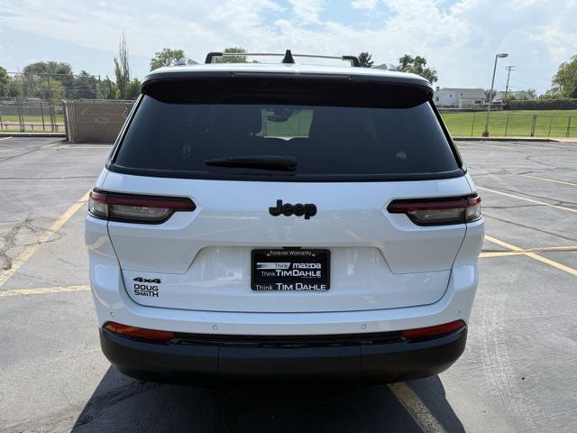 Photo of 2024 Bright White Clearcoat Jeep Grand Cherokee L