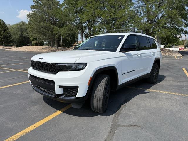 Photo of 2024 Bright White Clearcoat Jeep Grand Cherokee L