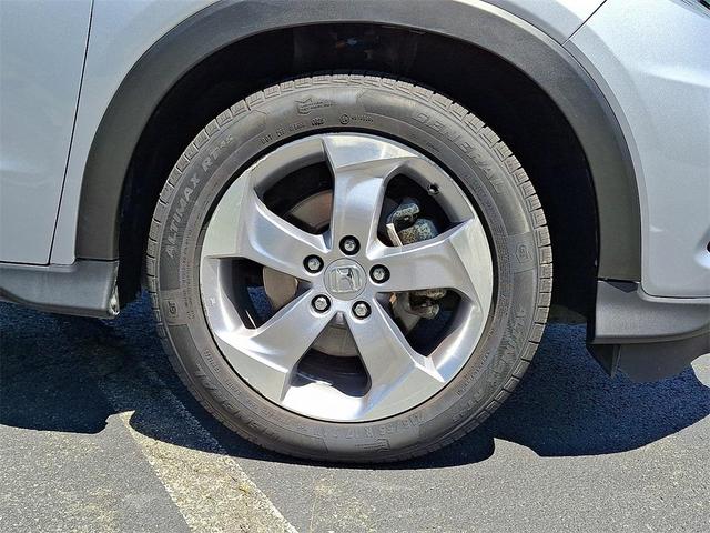 Photo of 2022 Lunar Silver Metallic Honda HR-V
