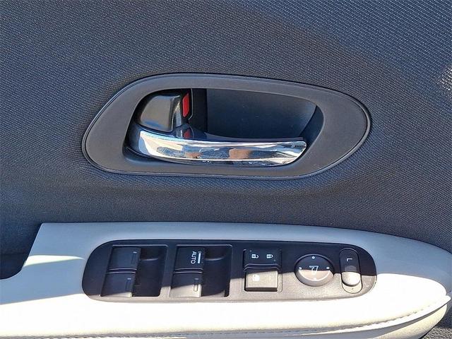 Photo of 2022 Lunar Silver Metallic Honda HR-V
