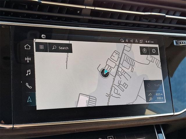Photo of 2023 Glacier White Metallic Audi Q8
