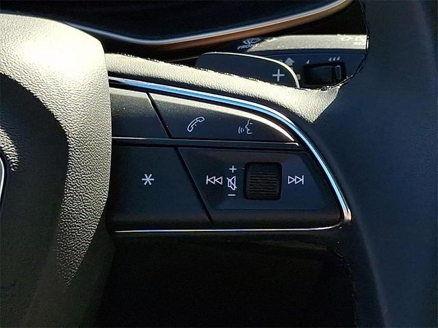 Photo of 2023 Glacier White Metallic Audi Q8