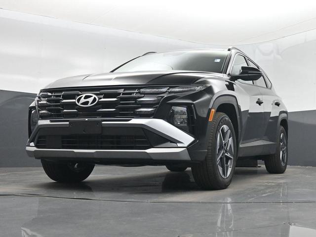 Photo of 2025 Ash Black Hyundai TUCSON Hybrid