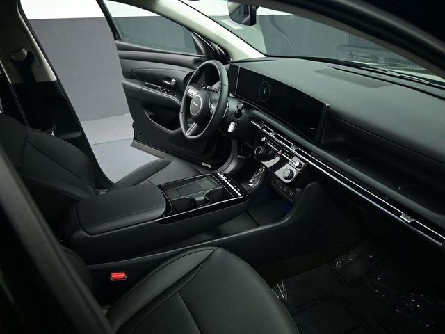 Photo of 2025 Ash Black Hyundai TUCSON Hybrid