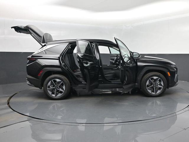 Photo of 2025 Ash Black Hyundai TUCSON Hybrid