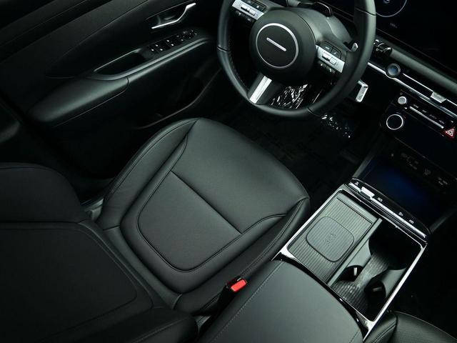 Photo of 2025 Ash Black Hyundai TUCSON Hybrid