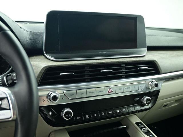 Photo of 2022 Glacial White Pearl Kia Telluride