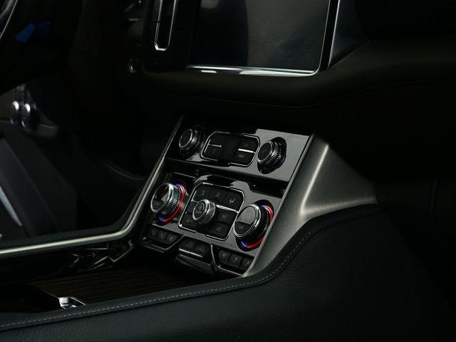 Photo of 2021 Onyx Black GMC Yukon XL