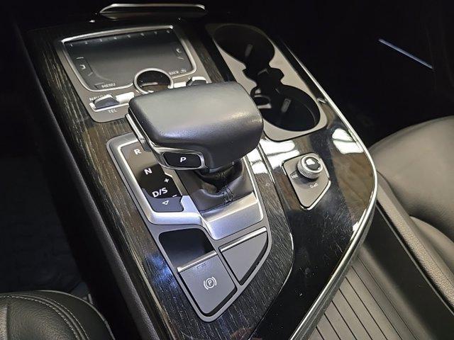 Photo of 2019 Navarra Blue Metallic Audi Q7