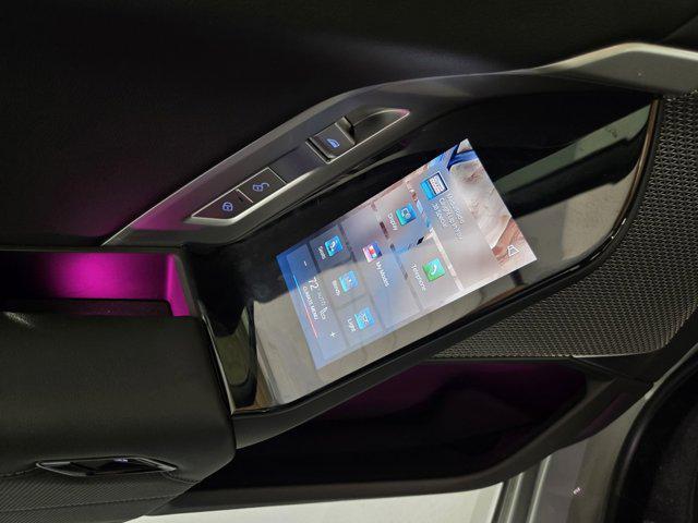 Photo of 2025 Space Silver Metallic BMW i7