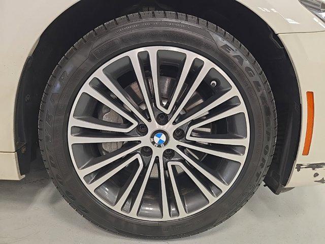 Photo of 2018 White Metallic BMW 540