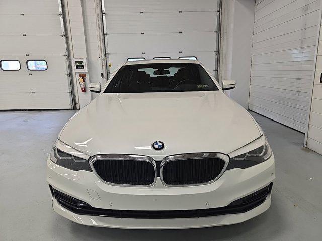 Photo of 2018 White Metallic BMW 540
