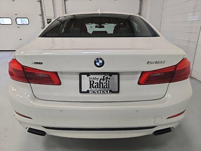 Photo of 2018 White Metallic BMW 540