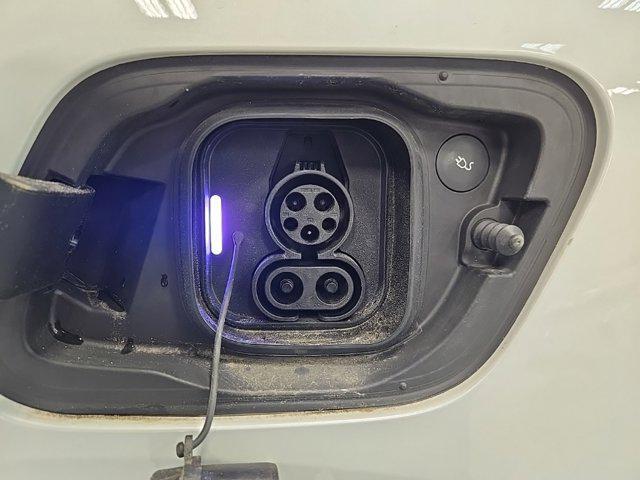 Photo of 2021 Crystal White Metallic Volvo XC40 Recharge Pure Electric