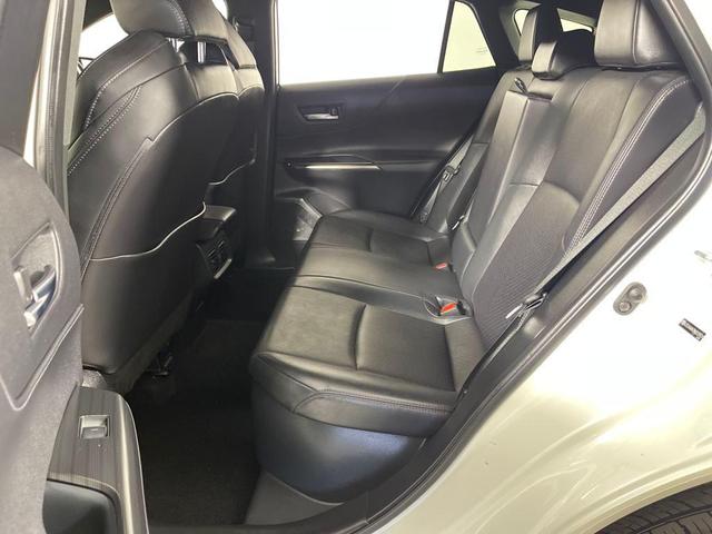 Photo of 2021 Blizzard Pearl Toyota Venza
