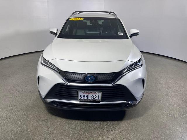 Photo of 2021 Blizzard Pearl Toyota Venza