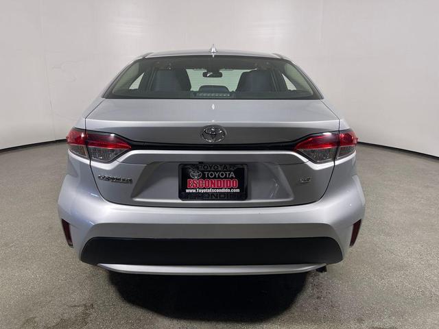 Photo of 2022 Classic Silver Toyota Corolla