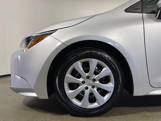 Photo of 2022 Classic Silver Toyota Corolla