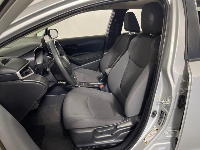 Photo of 2022 Classic Silver Toyota Corolla