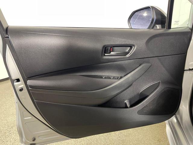 Photo of 2022 Classic Silver Toyota Corolla
