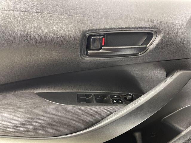 Photo of 2022 Classic Silver Toyota Corolla