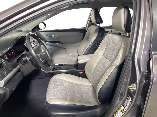 Photo of 2016 Mica Toyota Camry