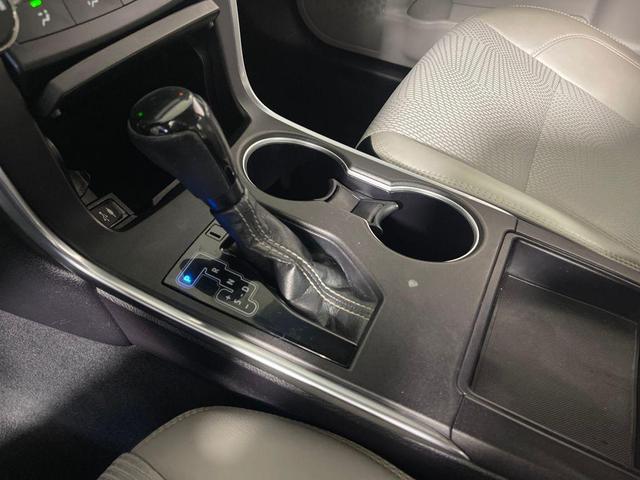 Photo of 2016 Mica Toyota Camry