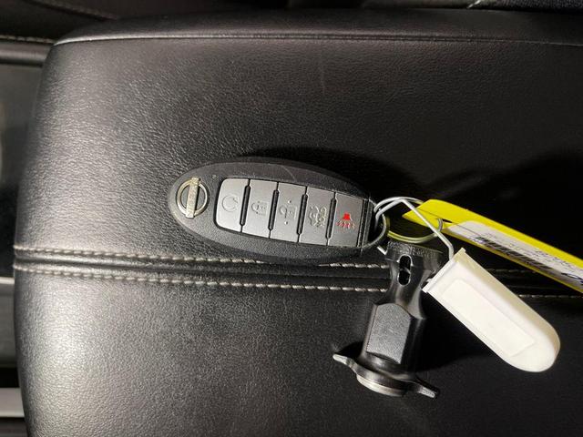 Photo of 2023 Super Black Clearcoat Nissan Altima