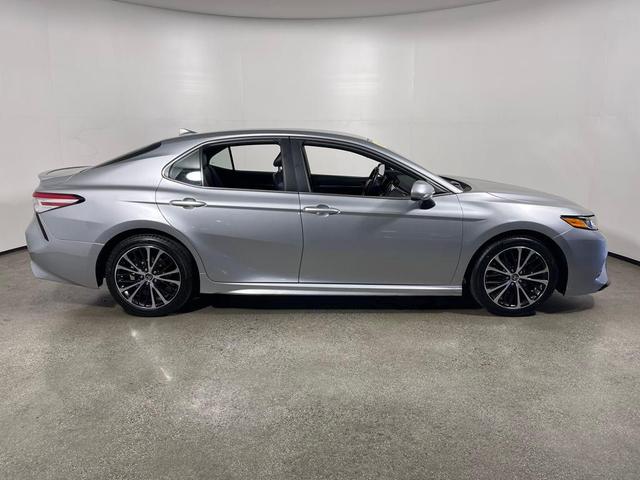 Photo of 2020 Celestial Silver Metallic Toyota Camry