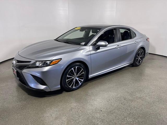 Photo of 2020 Celestial Silver Metallic Toyota Camry