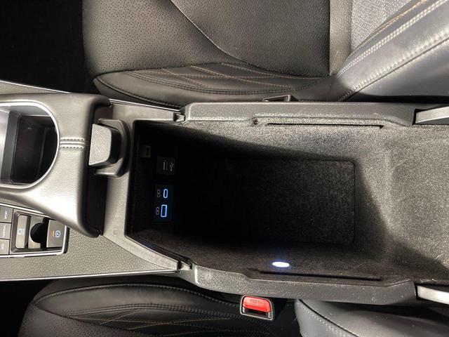 Photo of 2022 Harbor Gray Metallic Toyota Avalon