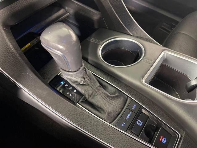 Photo of 2022 Harbor Gray Metallic Toyota Avalon