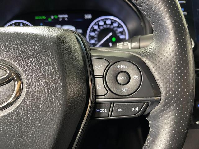 Photo of 2022 Harbor Gray Metallic Toyota Avalon