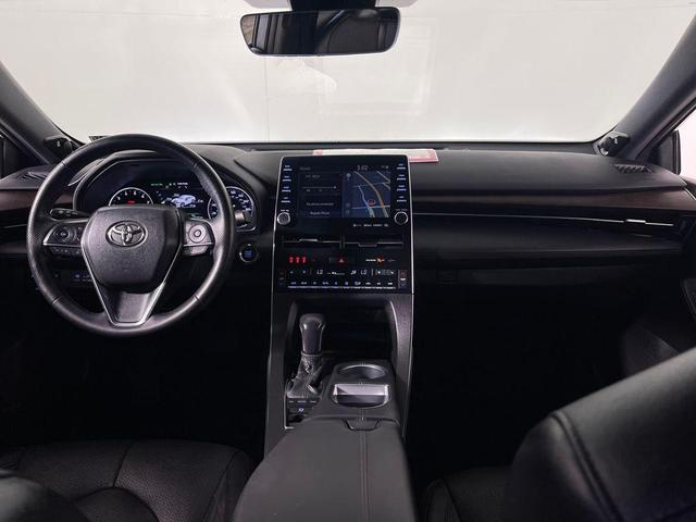 Photo of 2022 Harbor Gray Metallic Toyota Avalon