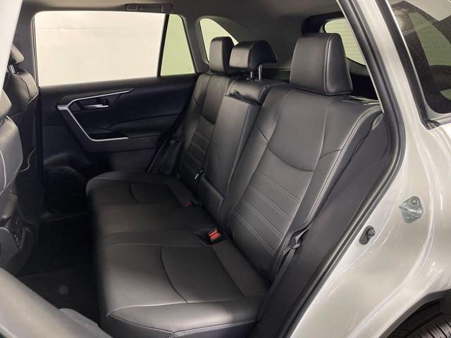 Photo of 2023 Blizzard Pearl Toyota RAV4